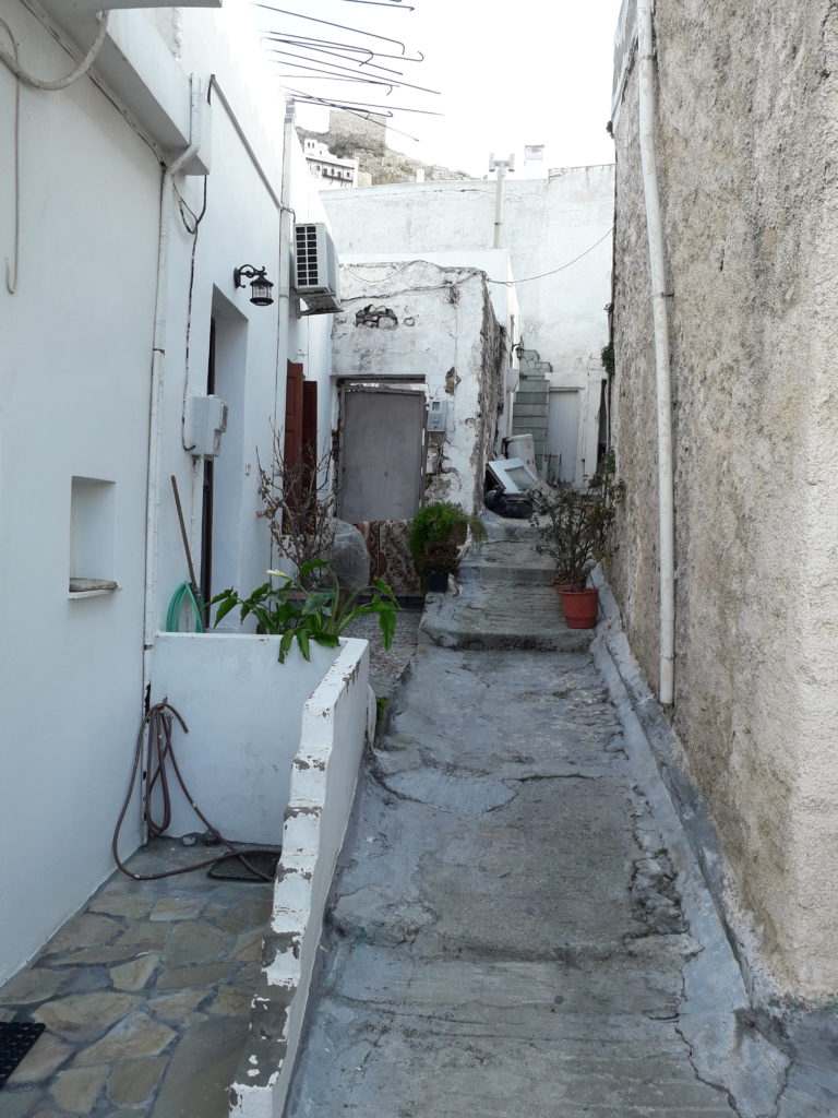 Old residence without a roof, in Skyros’ Town, G/K 104L